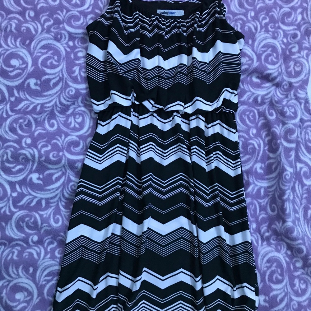 Black & White zigzag dress